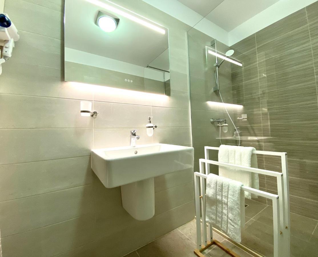 בראשוב Urban Guesthouse מראה חיצוני תמונה